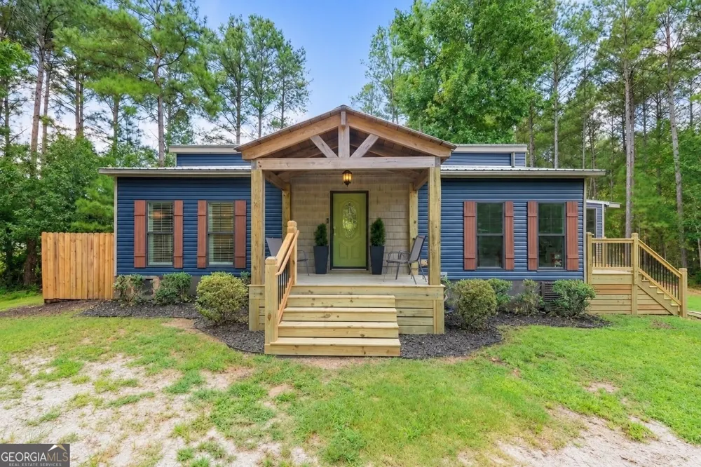 5076 Bevis RD Franklin, GA 30217