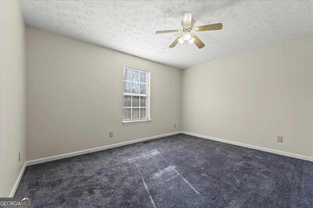 1328 Ward DR Elberton, GA 30635