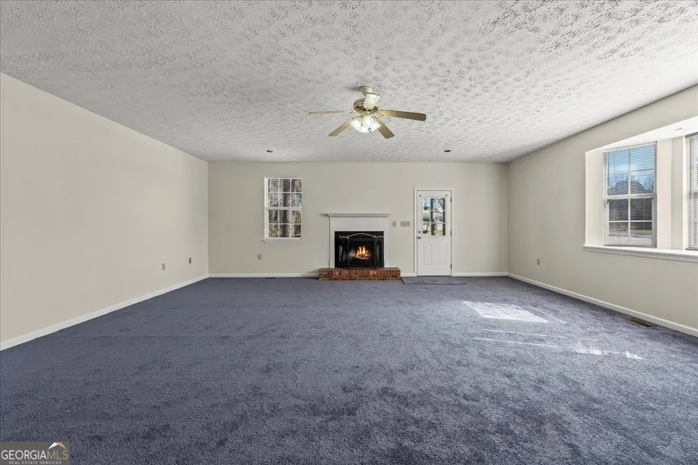 1328 Ward DR Elberton, GA 30635