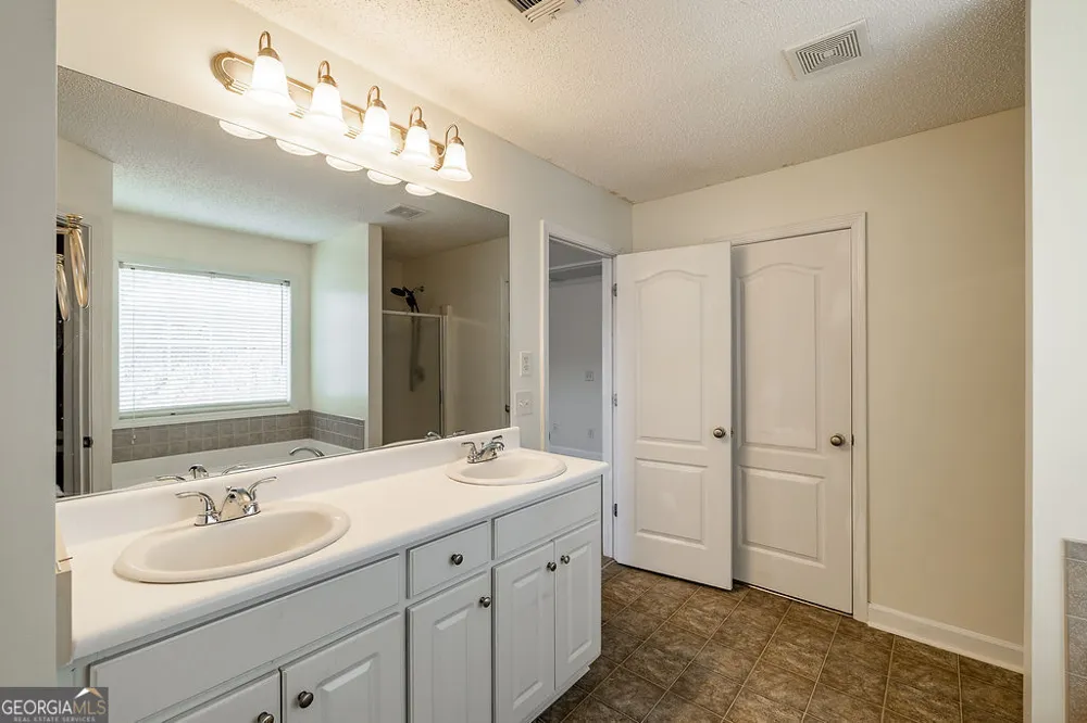 871 Jefferson Walk CIR Jefferson, GA 30549