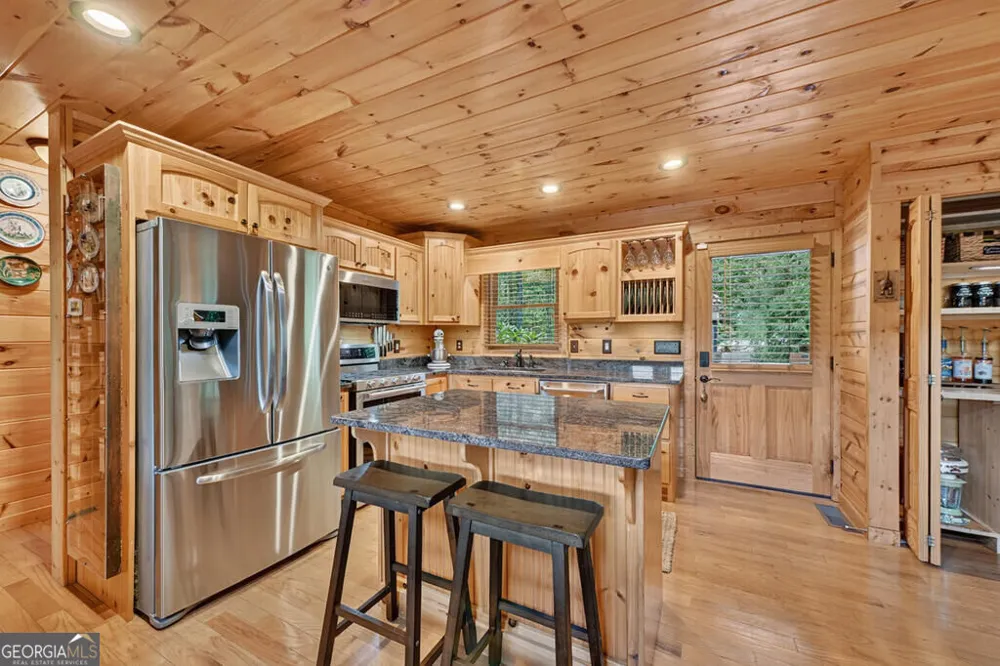 104 Gibbs TRL Mineral Bluff, GA 30559