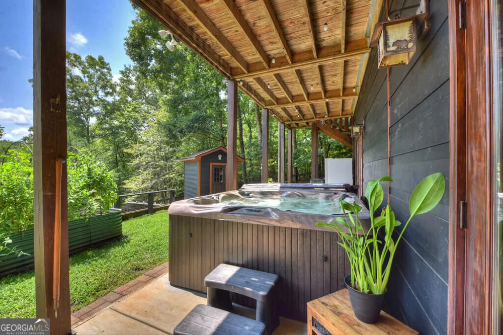 104 Gibbs TRL Mineral Bluff, GA 30559