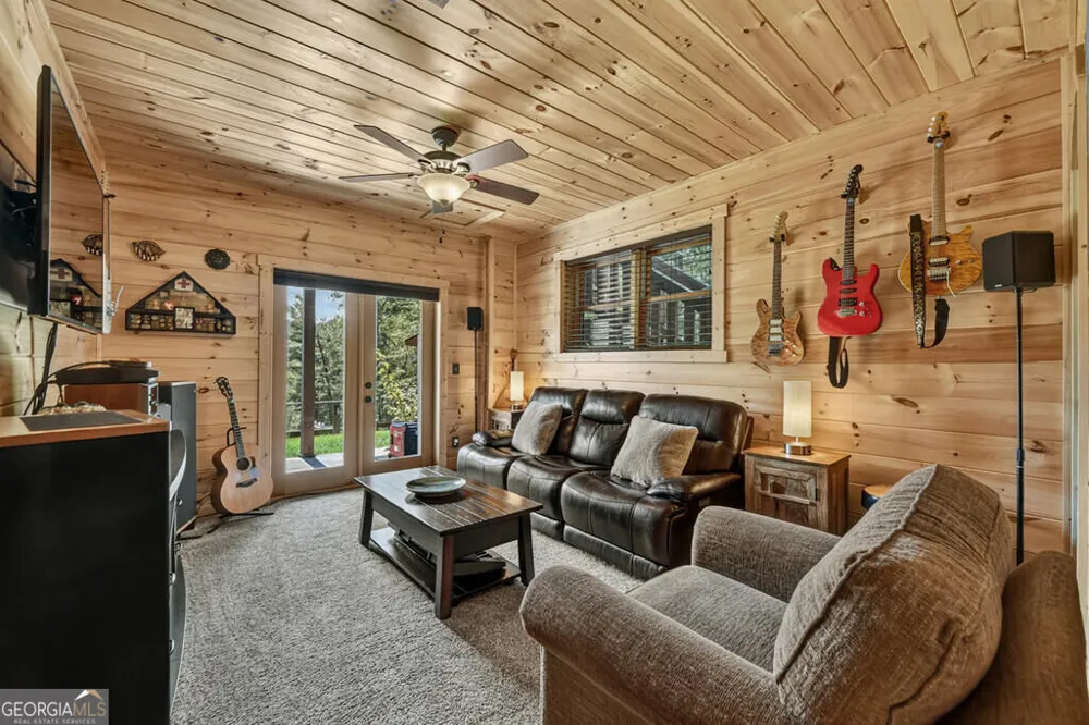 104 Gibbs TRL Mineral Bluff, GA 30559
