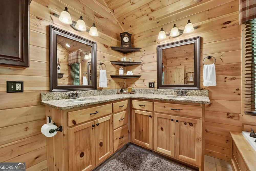 104 Gibbs TRL Mineral Bluff, GA 30559