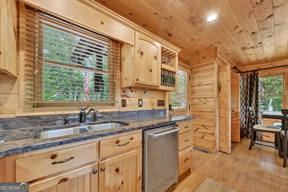 104 Gibbs TRL Mineral Bluff, GA 30559