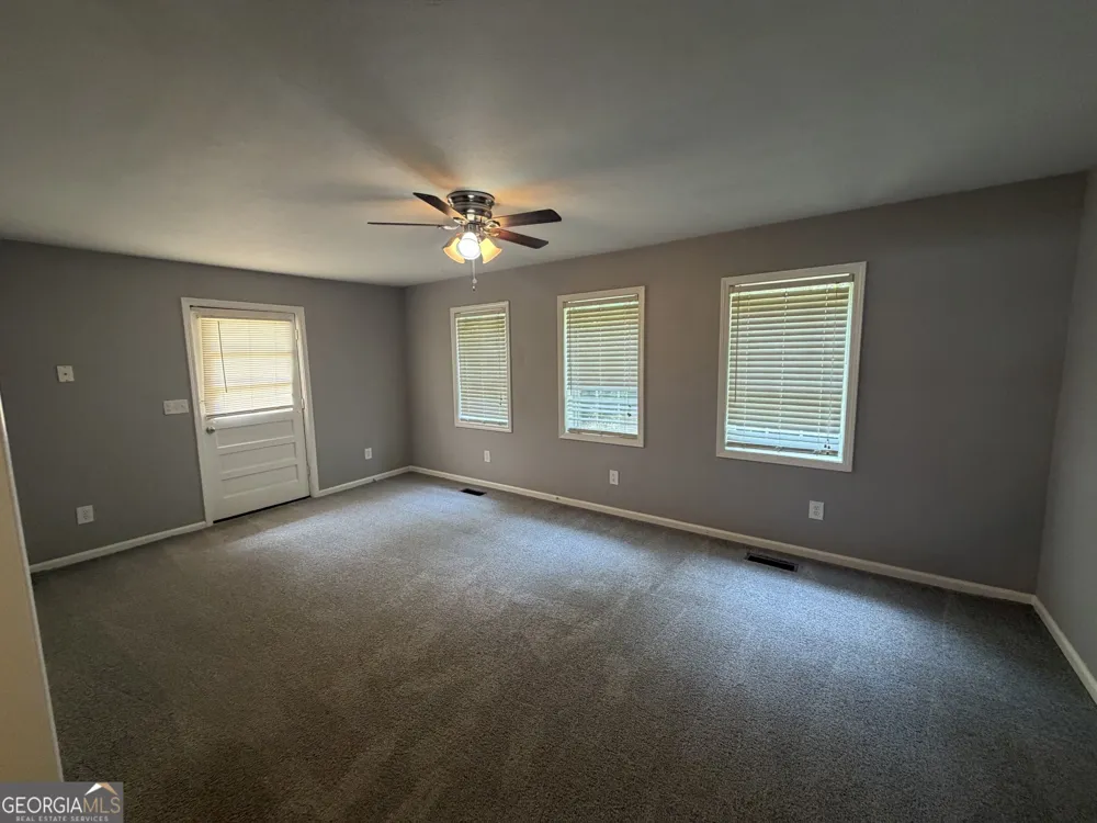 125 S Meadowcliff CIR Carrollton, GA 30116