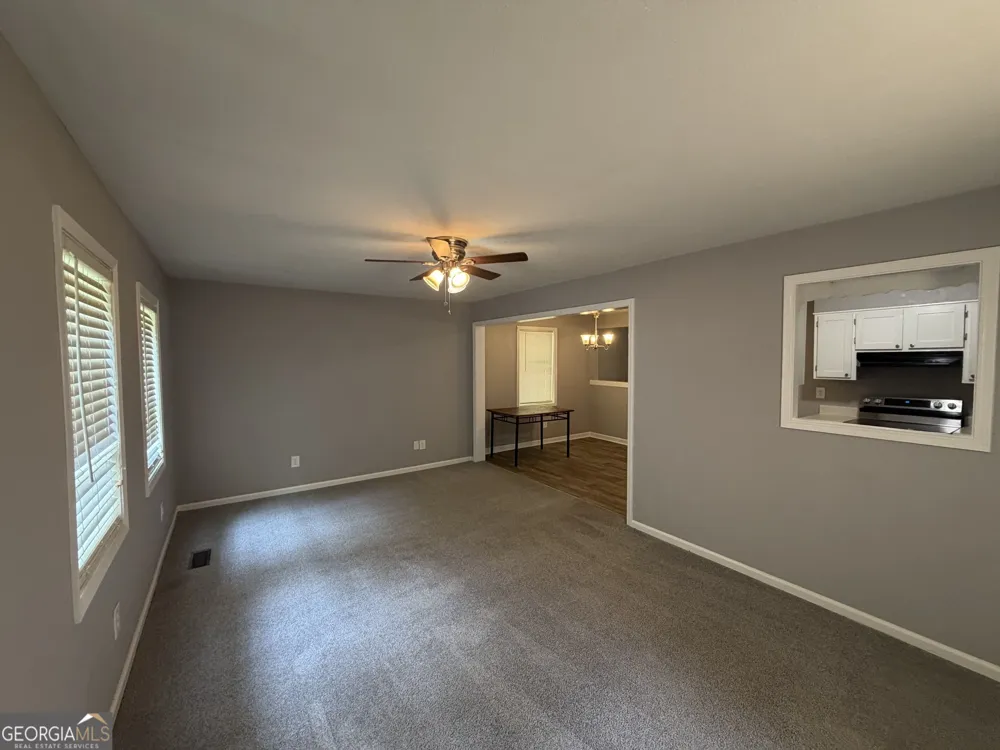 125 S Meadowcliff CIR Carrollton, GA 30116