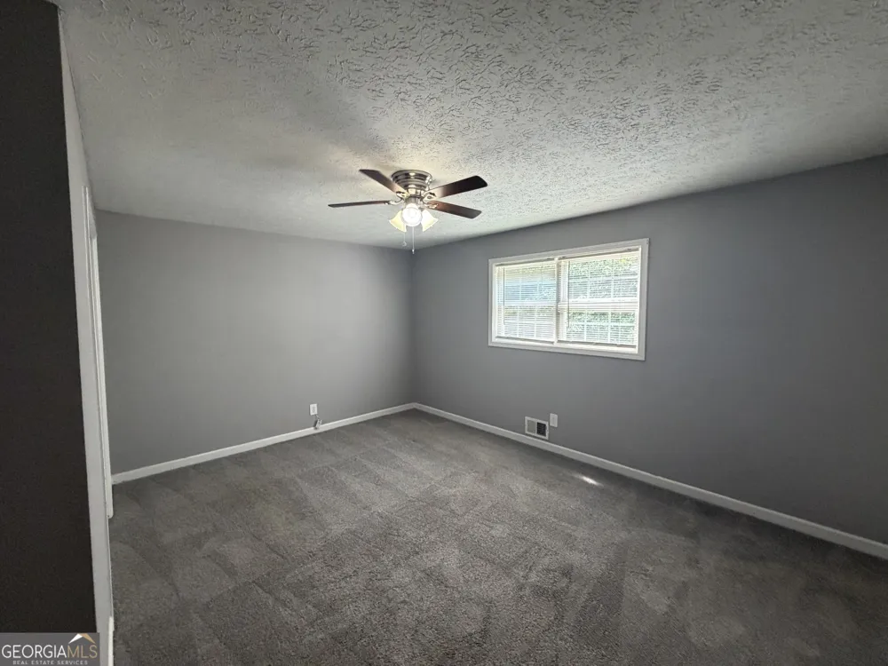 125 S Meadowcliff CIR Carrollton, GA 30116