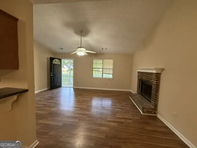 206 Lisa CT Hampton, GA 30228