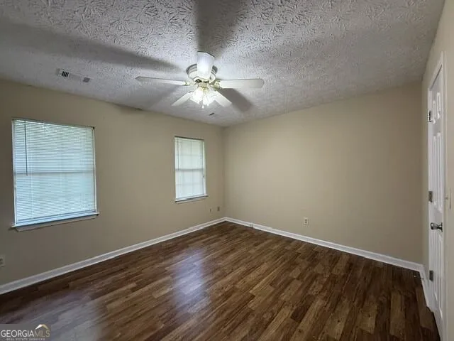 206 Lisa CT Hampton, GA 30228