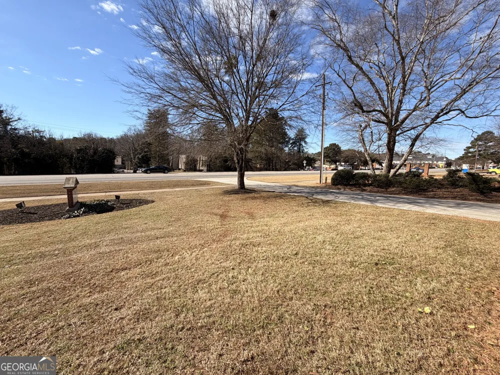 1165 Cedar Shoals DR Athens, GA 30605