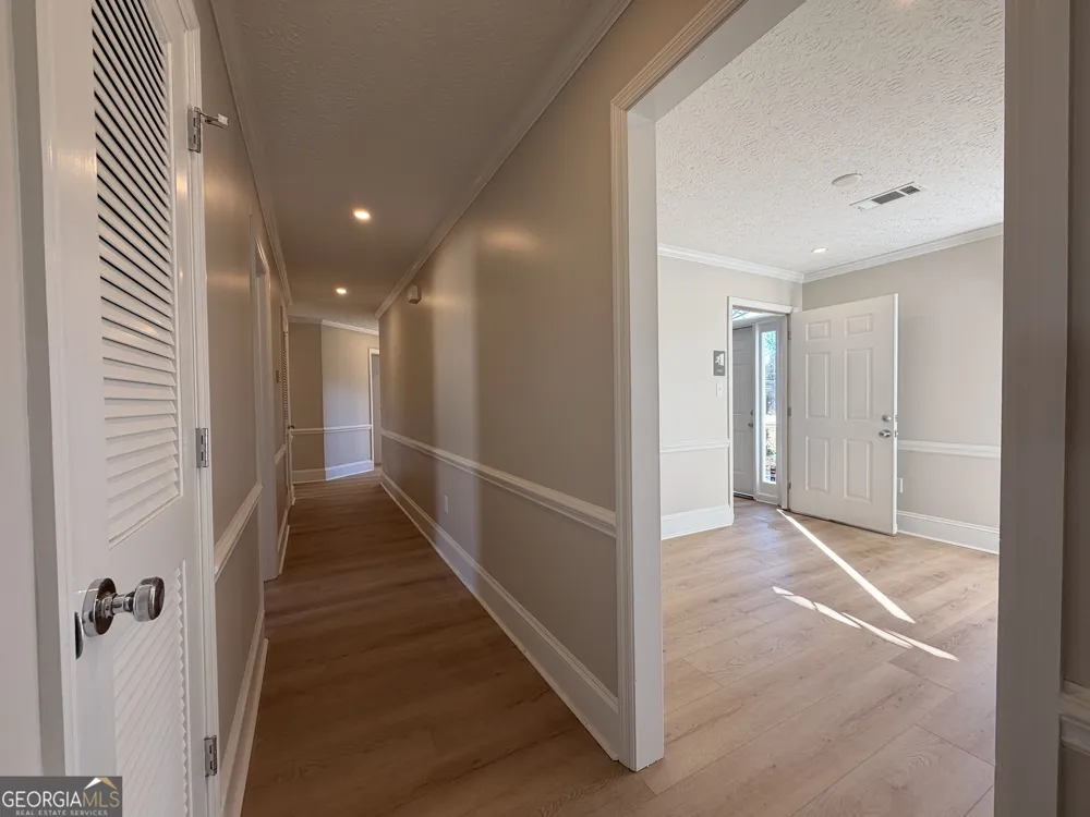 1165 Cedar Shoals DR Athens, GA 30605