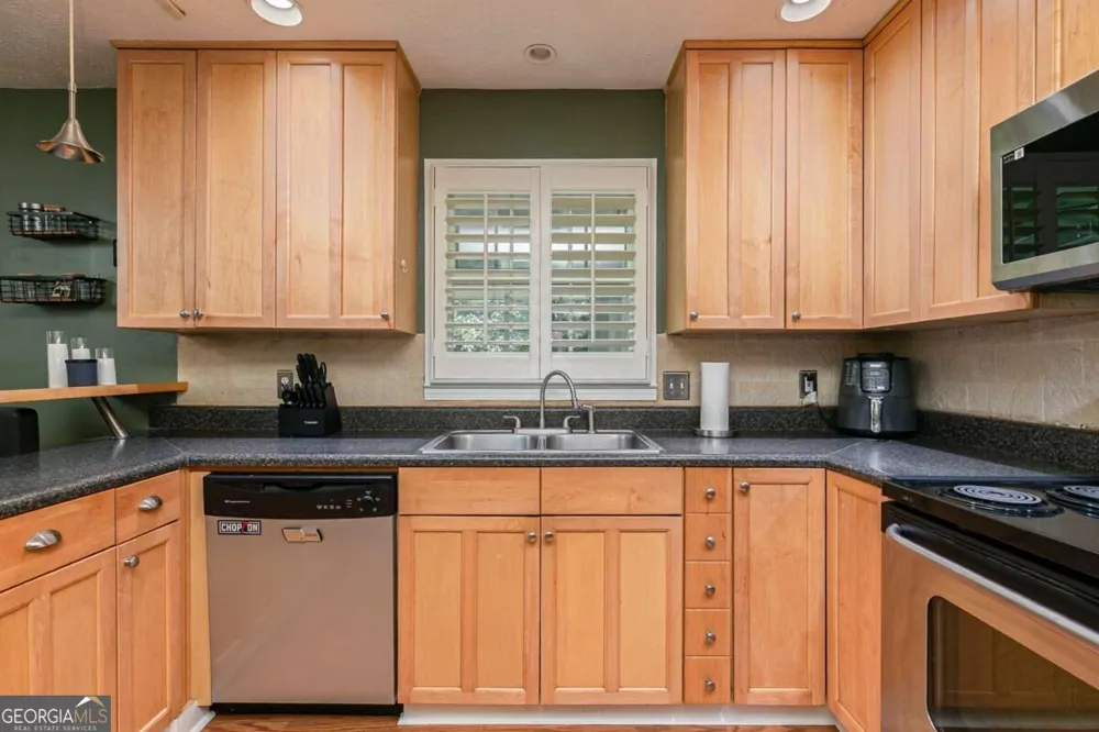 3310 Hickory Grove RD NW Acworth, GA 30101