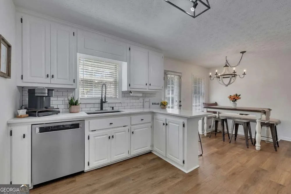 351 Laiken DR Jasper, GA 30143