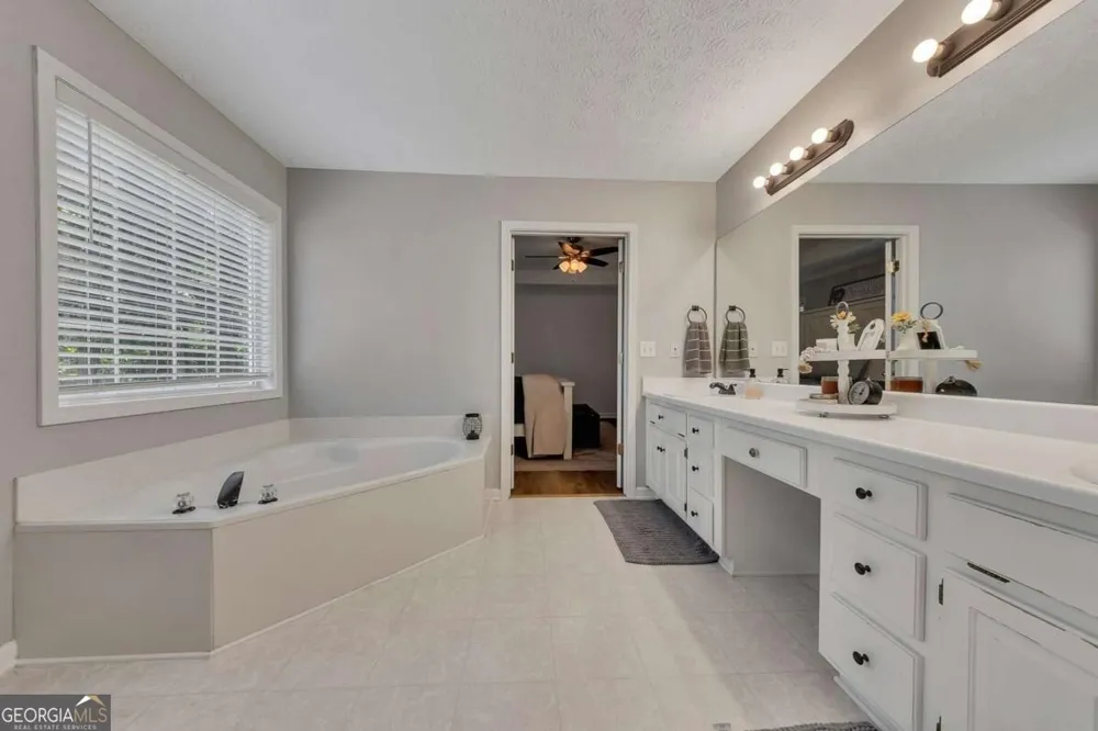 351 Laiken DR Jasper, GA 30143