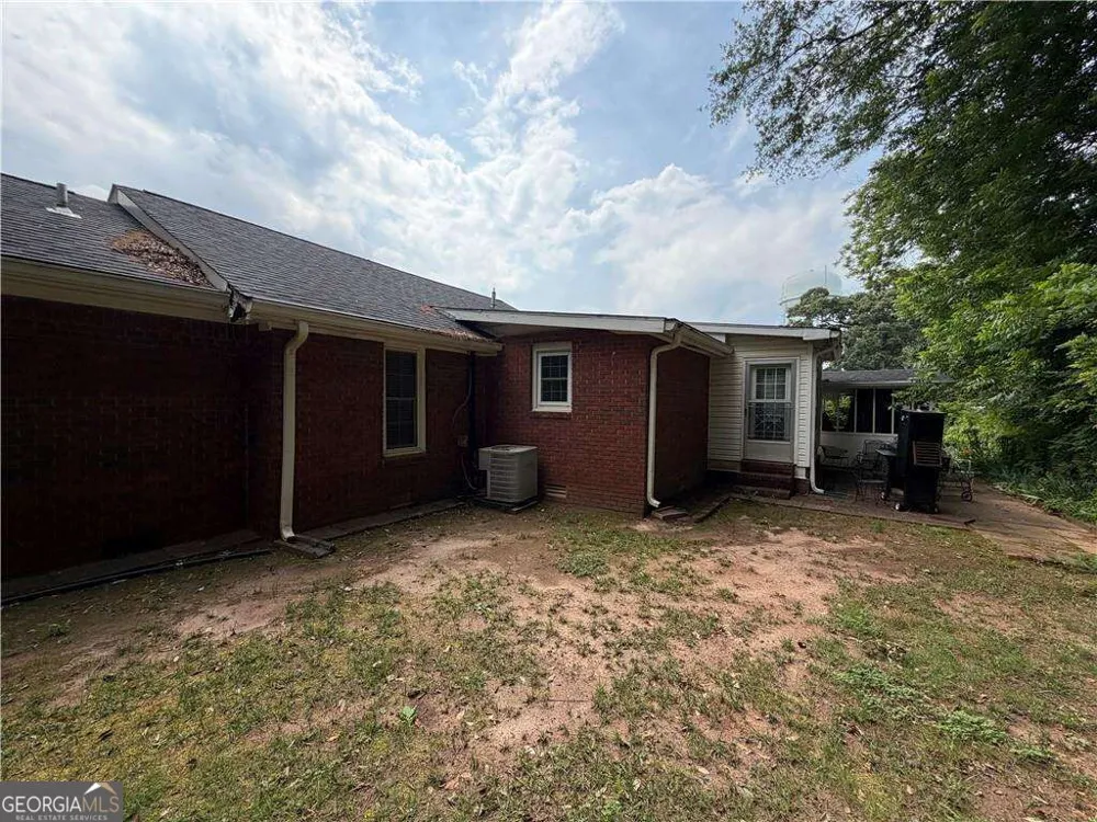 401 Latimore AVE Buford, GA 30518