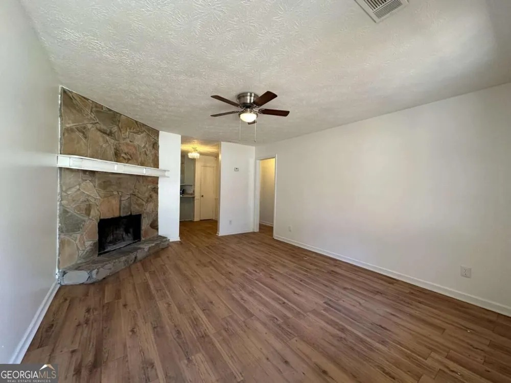 5172 Ridge Forest DR Stone Mountain, GA 30083