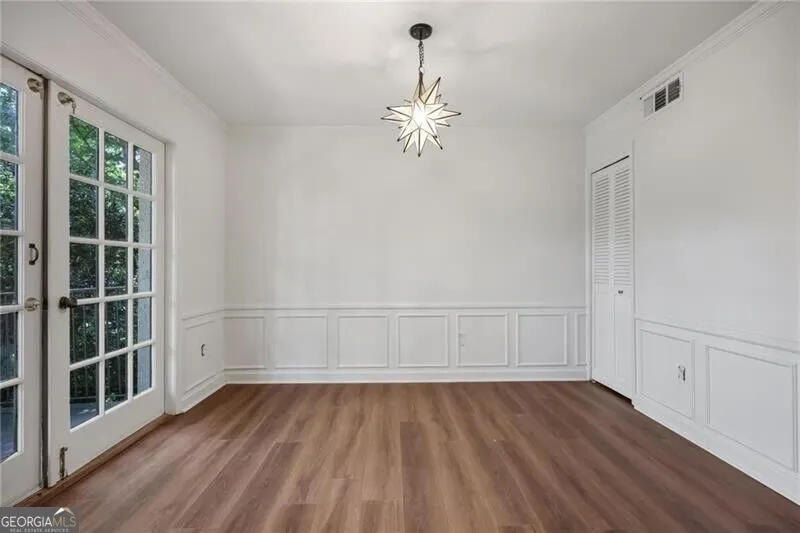 122 Woodmere SQ NW Atlanta, GA 30327
