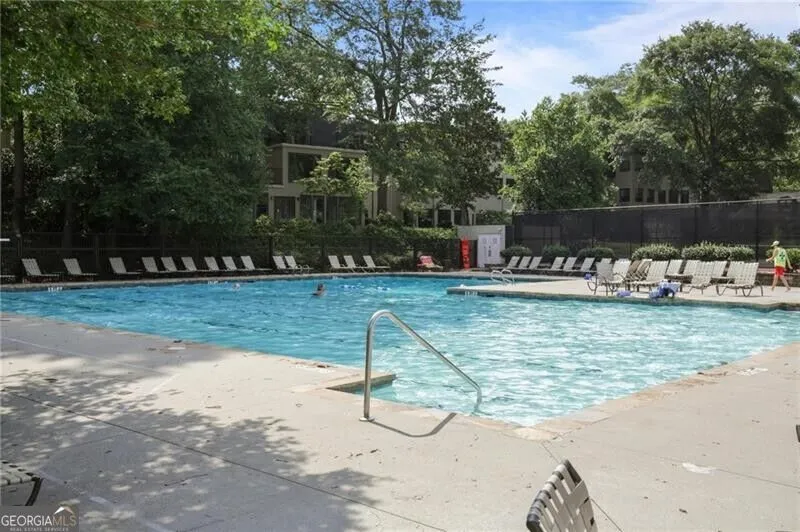 122 Woodmere SQ NW Atlanta, GA 30327