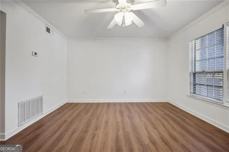 122 Woodmere SQ NW Atlanta, GA 30327