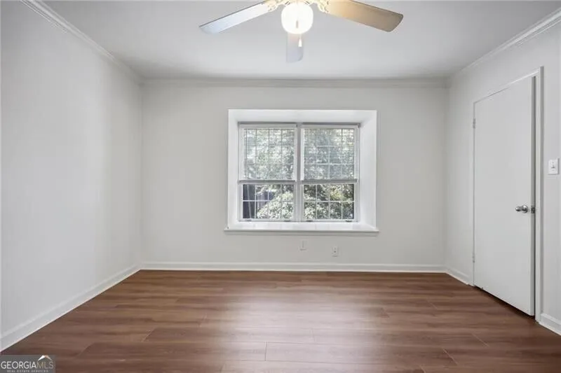 122 Woodmere SQ NW Atlanta, GA 30327