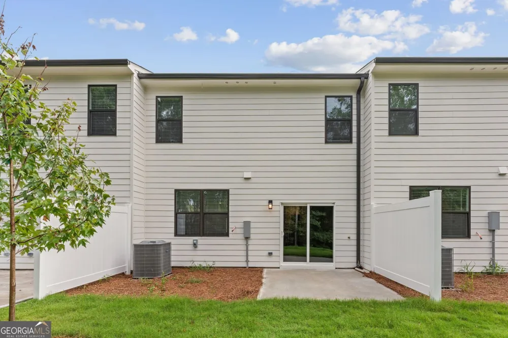 7477 Clover LN Flowery Branch, GA 30542