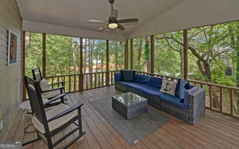 303 River Point RD