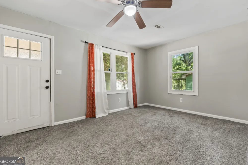 45 Domineck ST Newnan, GA 30263