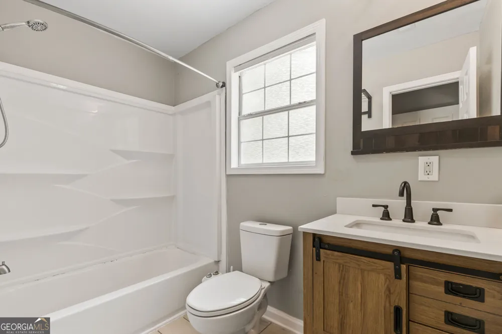 45 Domineck ST Newnan, GA 30263