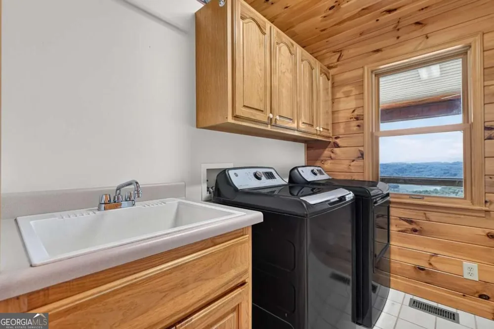144 The Bluff Morganton, GA 30560