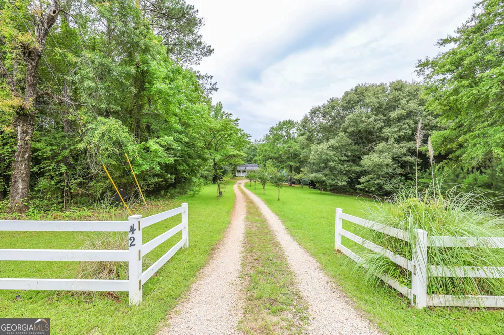 42 Deer Pointe CT LaGrange, GA 30240