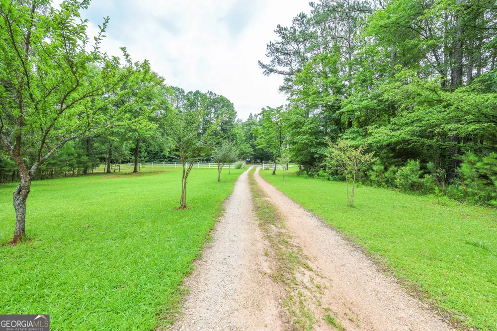 42 Deer Pointe CT LaGrange, GA 30240