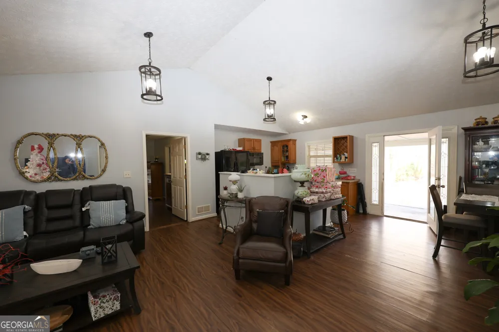 42 Deer Pointe CT LaGrange, GA 30240