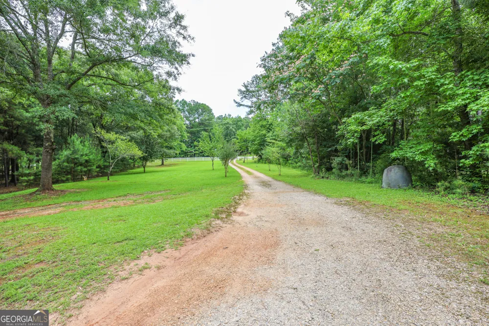 42 Deer Pointe CT LaGrange, GA 30240