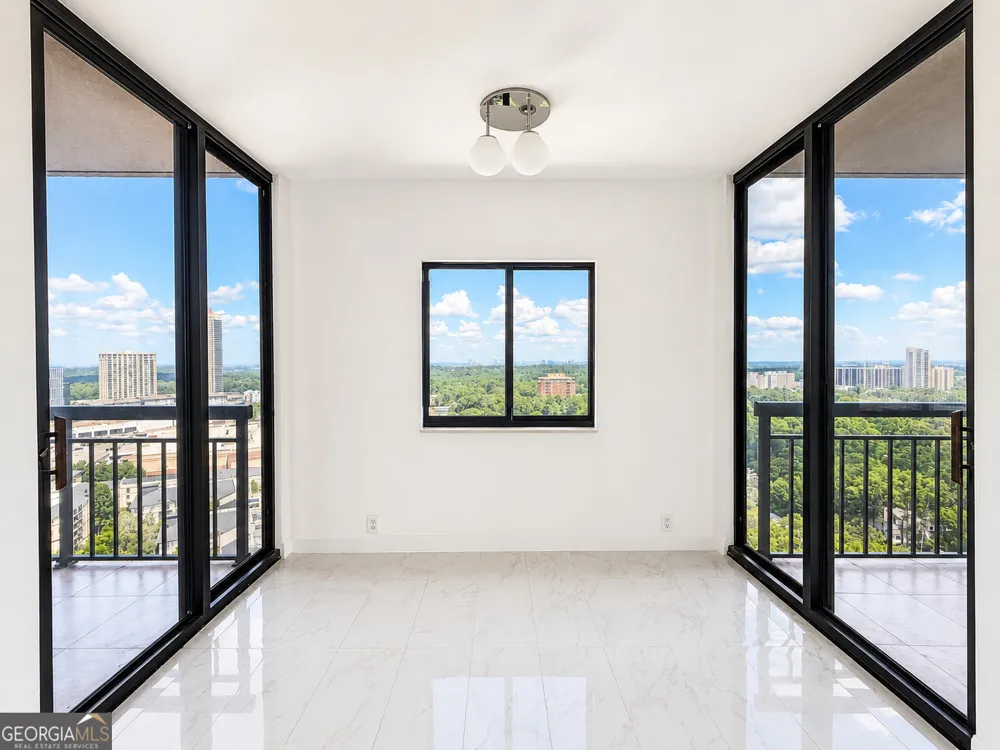 3481 Lakeside DR NE Atlanta, GA 30326