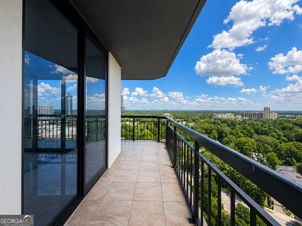 3481 Lakeside DR NE Atlanta, GA 30326
