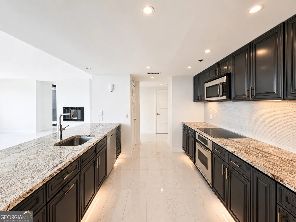3481 Lakeside DR NE Atlanta, GA 30326