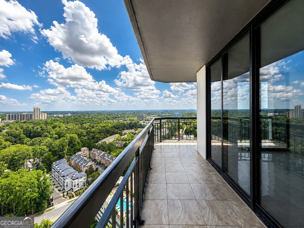 3481 Lakeside DR NE Atlanta, GA 30326