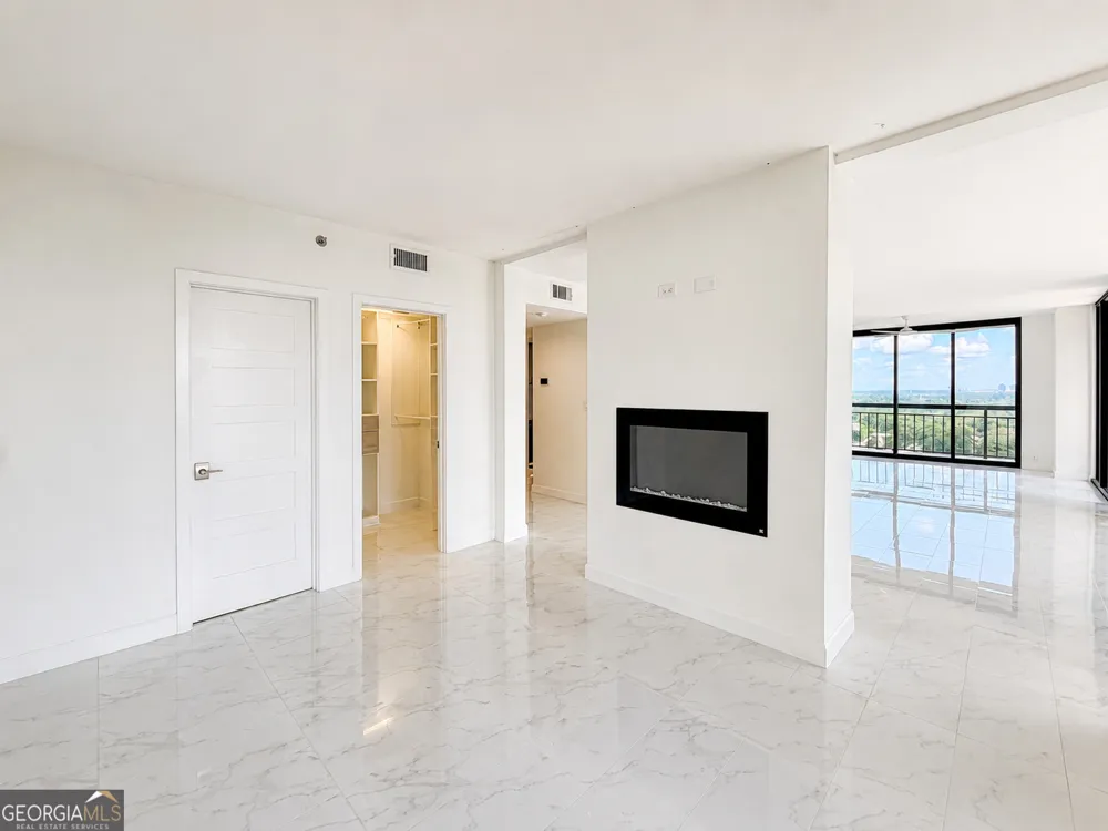 3481 Lakeside DR NE Atlanta, GA 30326