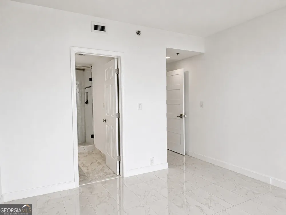 3481 Lakeside DR NE Atlanta, GA 30326