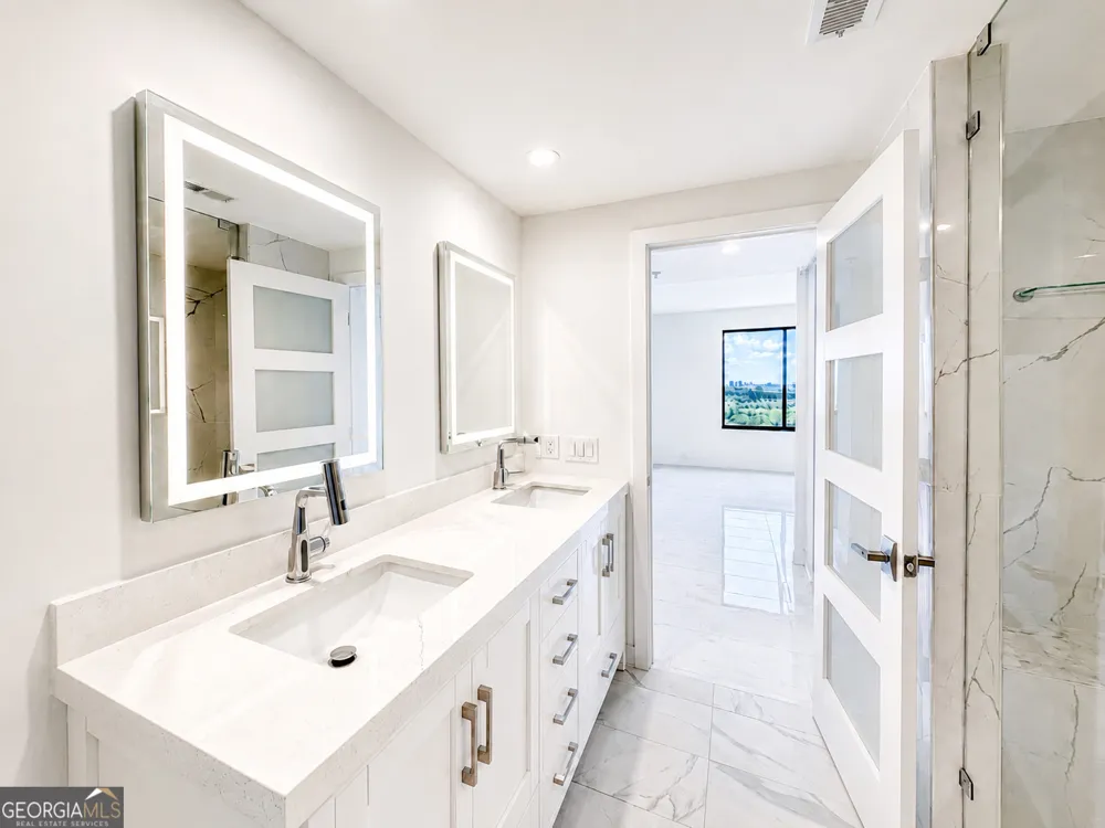 3481 Lakeside DR NE Atlanta, GA 30326