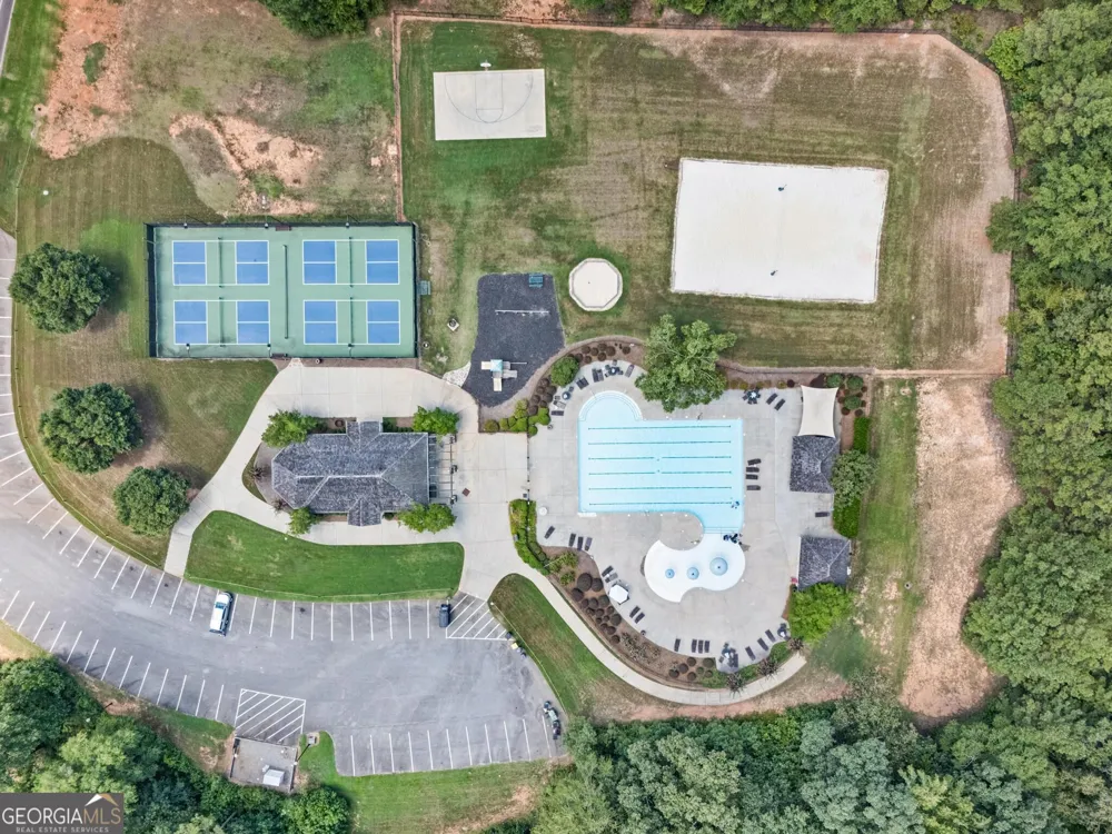 111 Crescent DR Forsyth, GA 31029