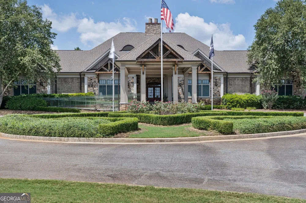 111 Crescent DR Forsyth, GA 31029