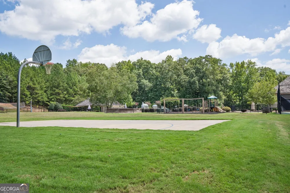 111 Crescent DR Forsyth, GA 31029