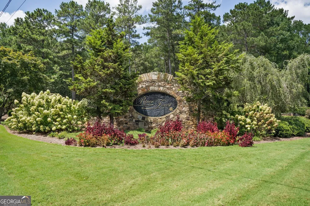 111 Crescent DR Forsyth, GA 31029