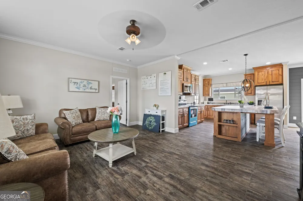 6459 Riverside Rock RD Nahunta, GA 31553