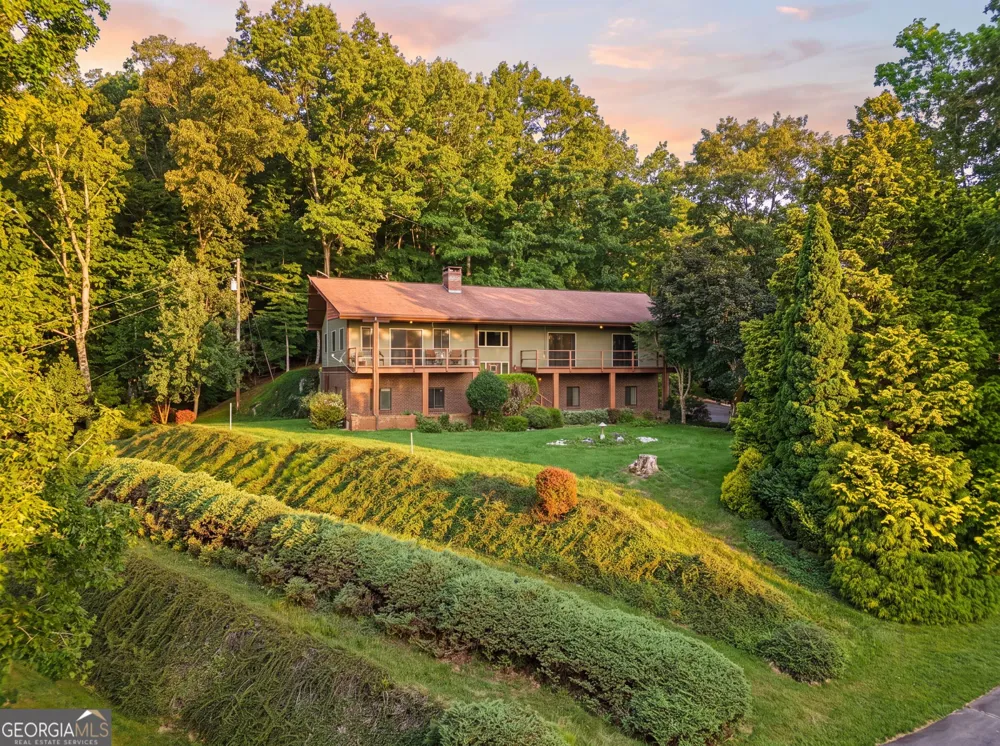 1135 Daves Creek RD Franklin, NC 28734
