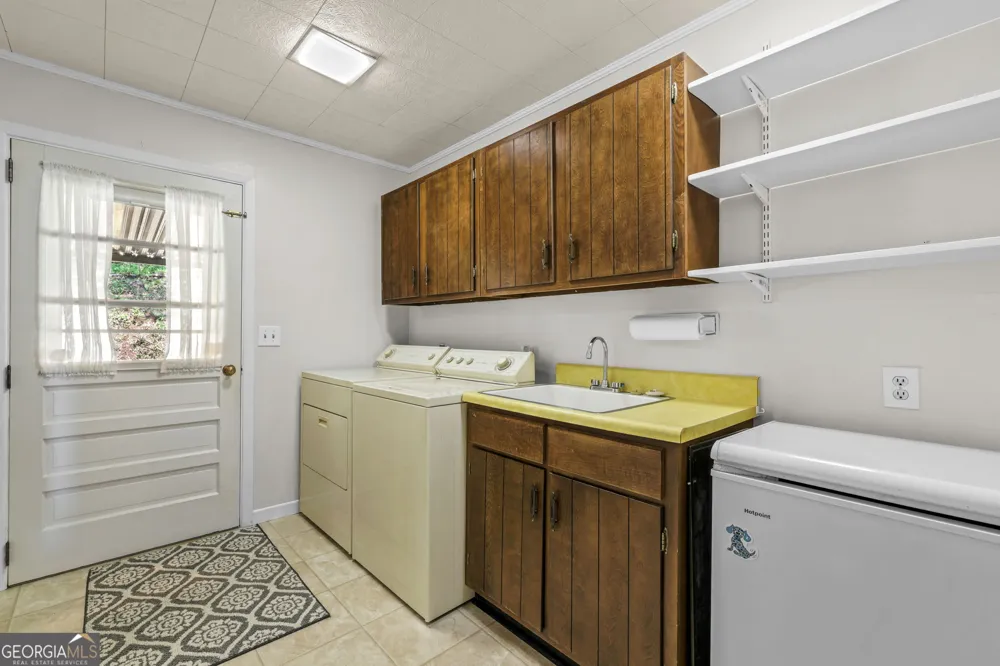 1135 Daves Creek RD Franklin, NC 28734