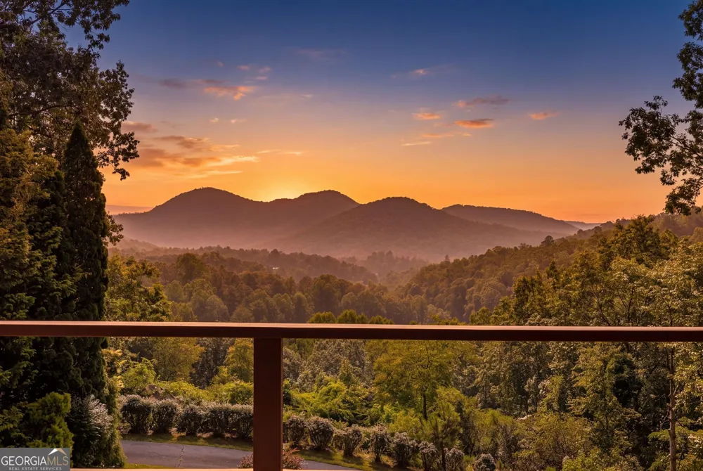 1135 Daves Creek RD Franklin, NC 28734