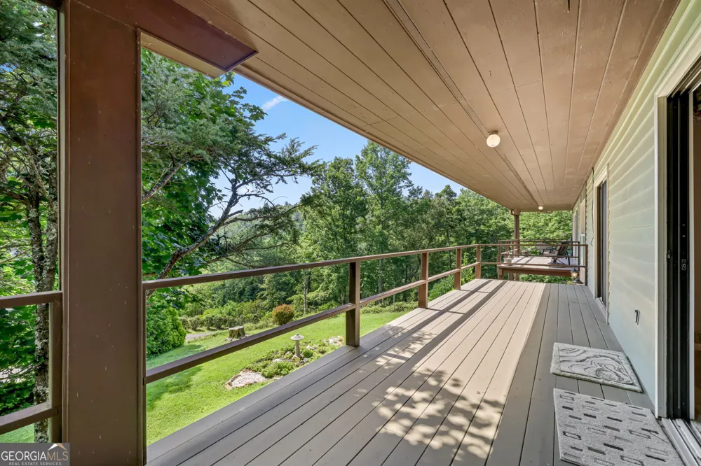 1135 Daves Creek RD Franklin, NC 28734